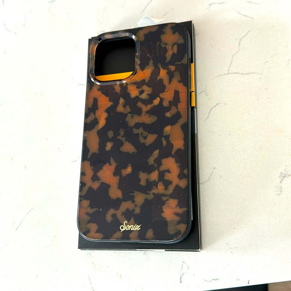 Sonix iPhone 12 MAX case + glass protectors